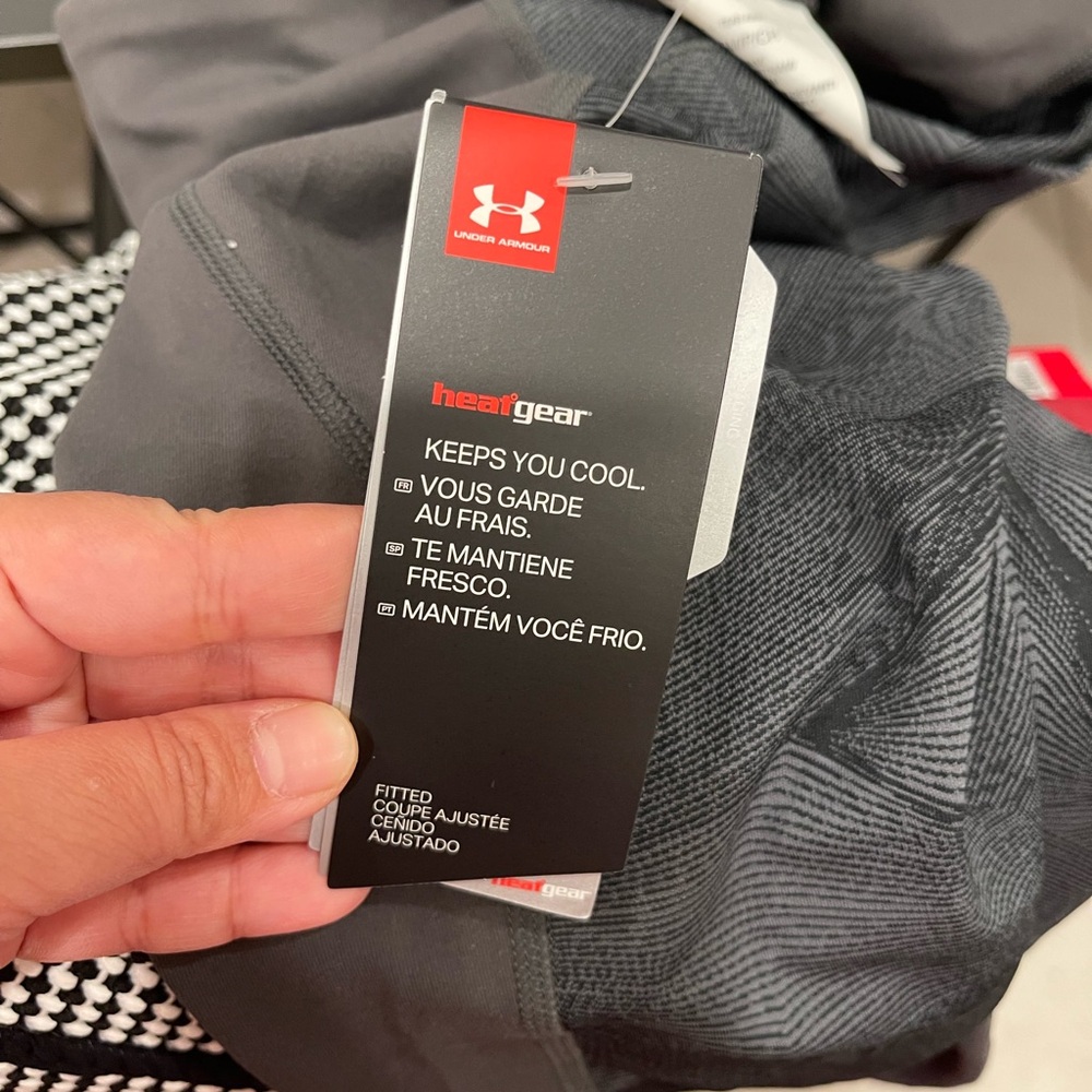 NWT! UNDER ARMOUR Gray Full Length Leggings! - Picture 5 of 6